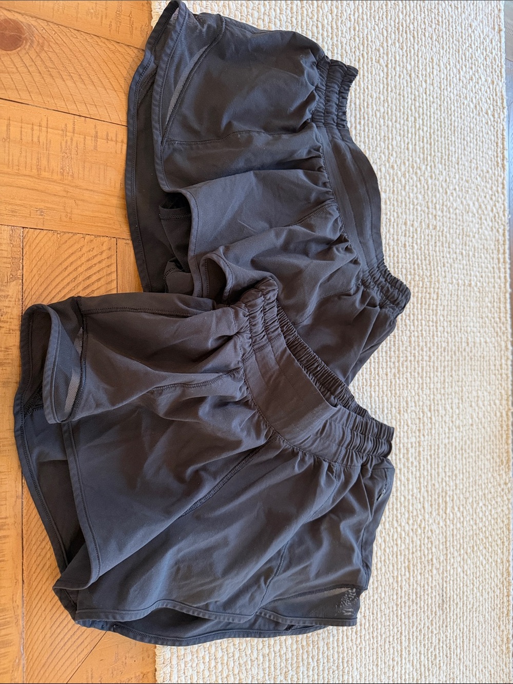 Black Lululemon Athletic Hotty Hot 2.5 low-rise  SZ:2  Running Shorts - Qty of 2